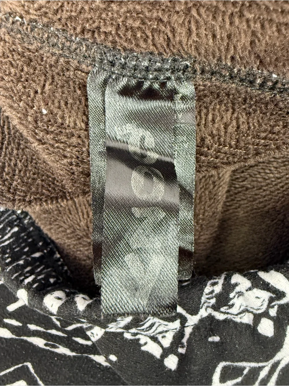 Just cozy fleece Black & White Aztec Print Leggings - Women's Stretch Leggings - Picture 6 of 8